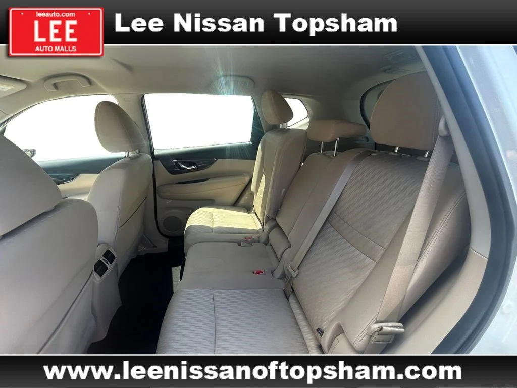 Used 2019 Pearl White Tricoat Nissan SV image 14