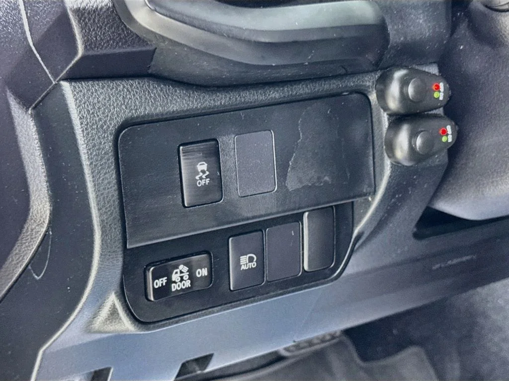 Used 2022 Silver Toyota SR image 10