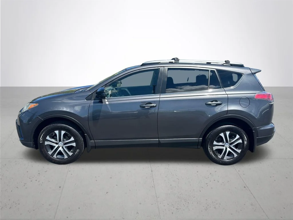 Used 2017 Gray Toyota LE image 10
