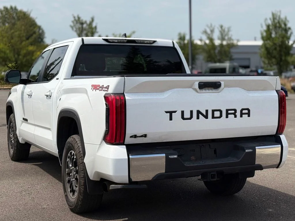 Used 2025 White Toyota SR5 image 3
