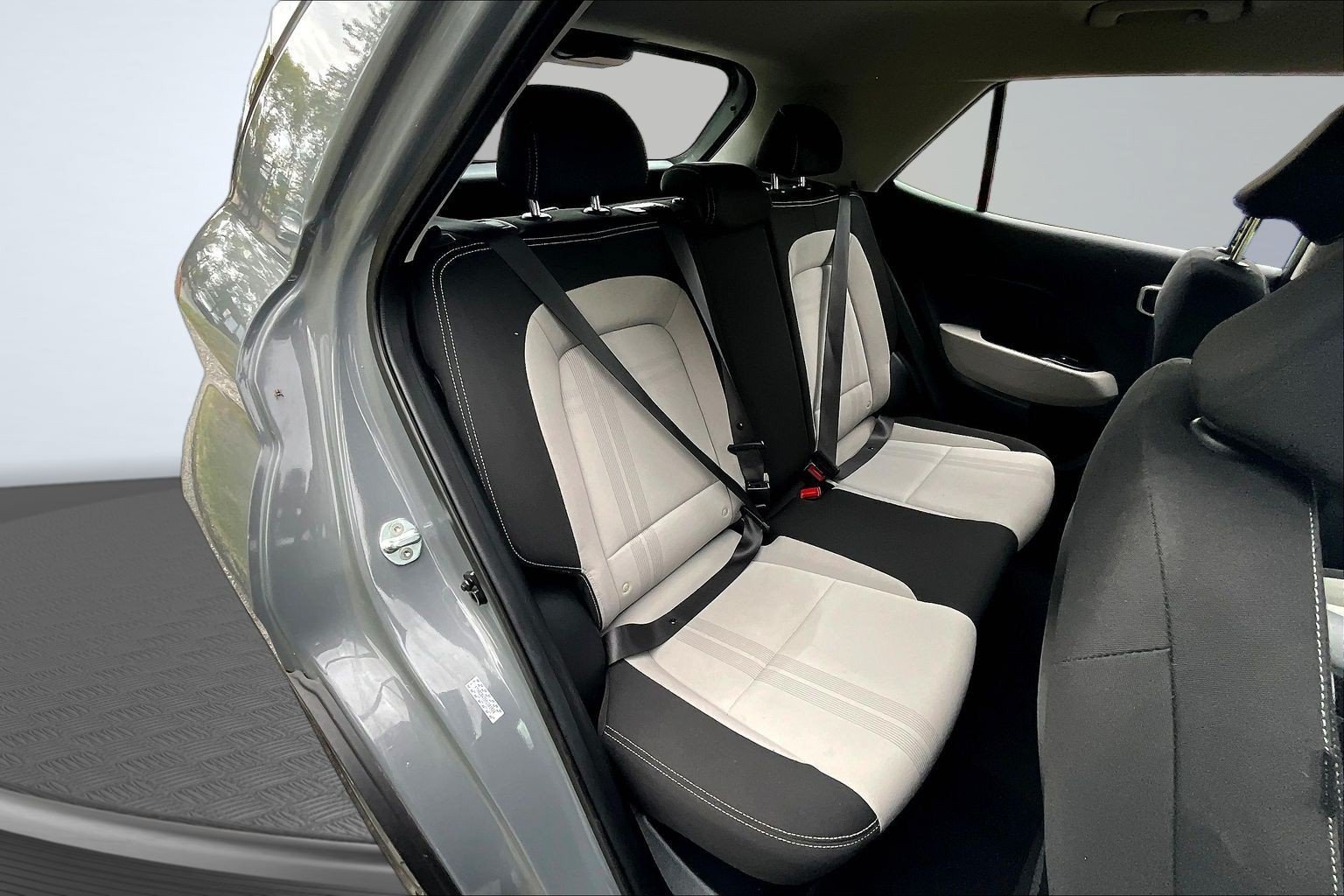 Used 2021 Gray Hyundai SEL image 22