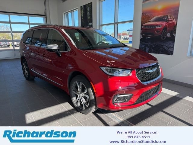 2026 Chrysler Pacifica Pinnacle AWD's photo