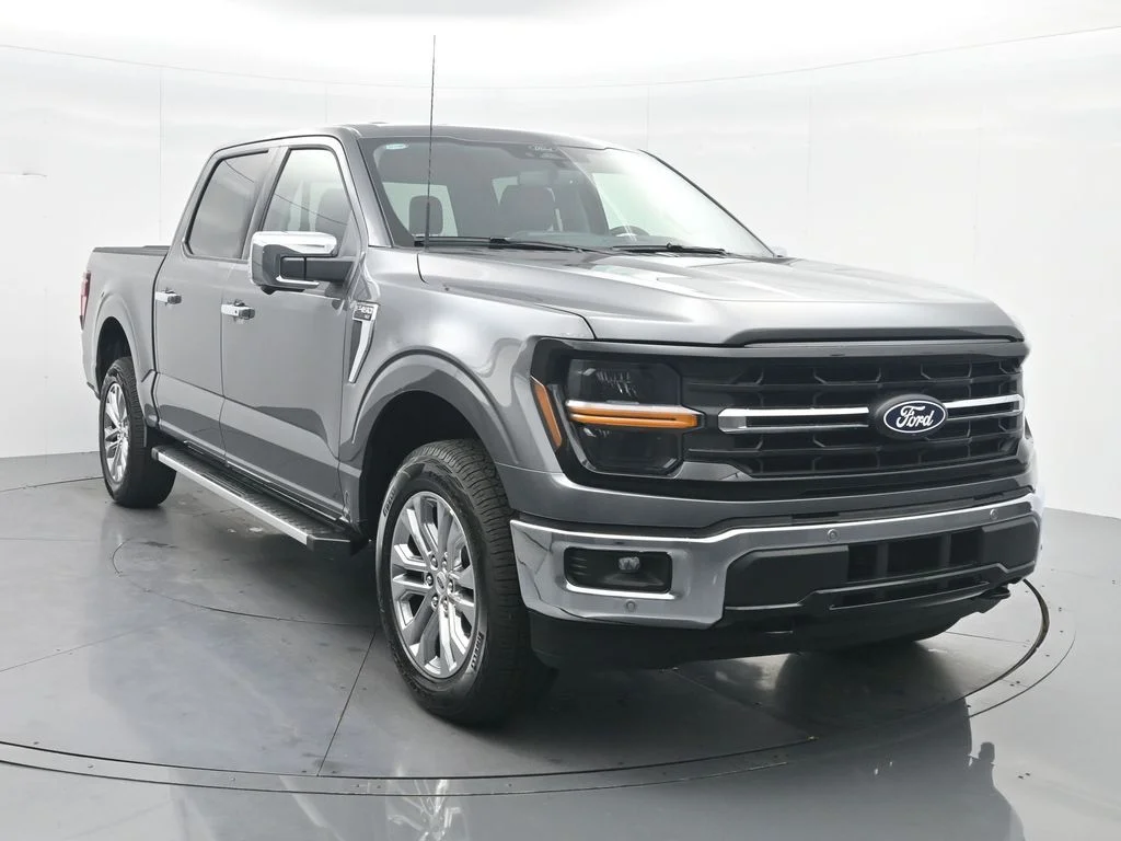 New 2026 Carbonized Gray Metallic Ford XLT image 4