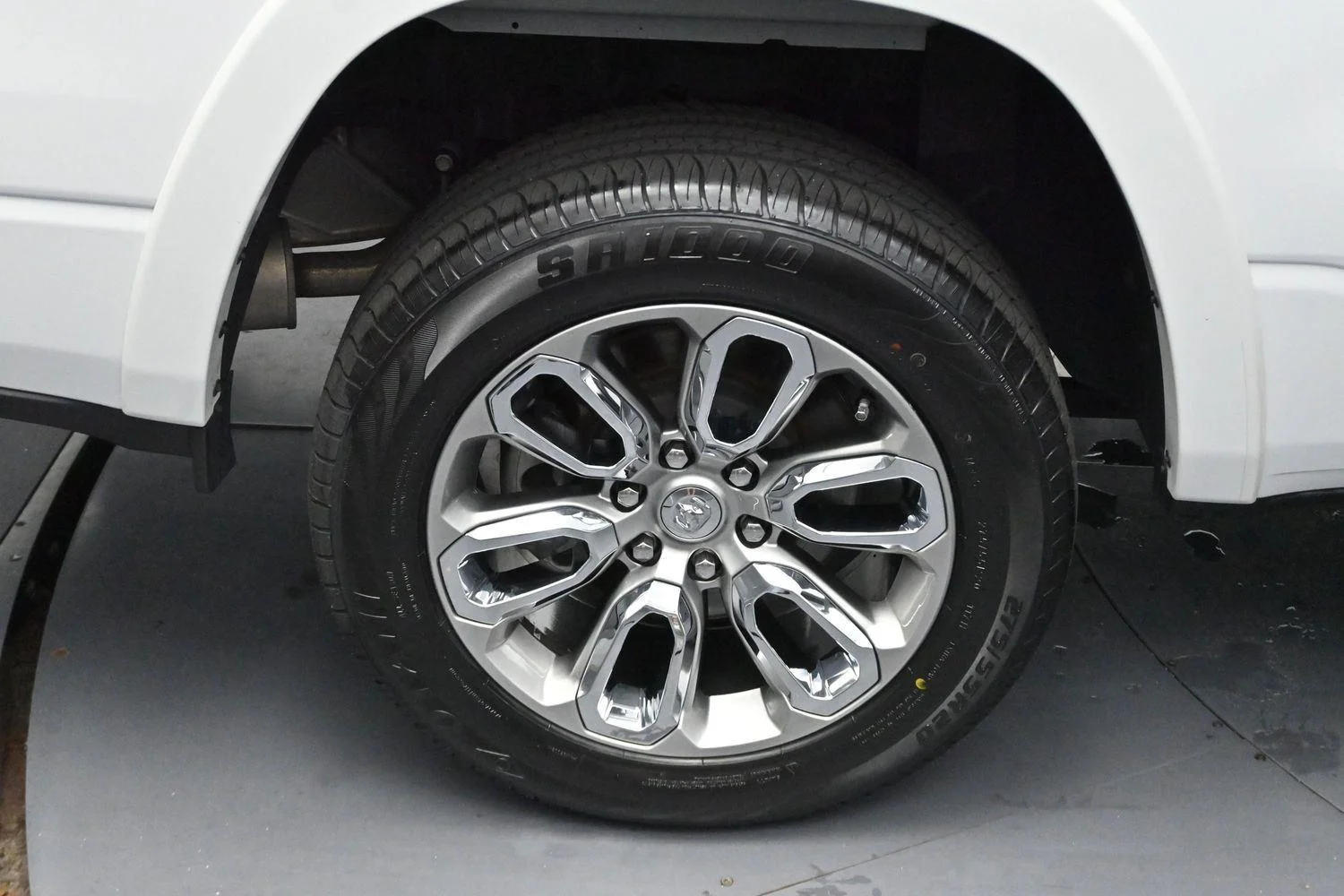Used 2022 White Ram Laramie image 35