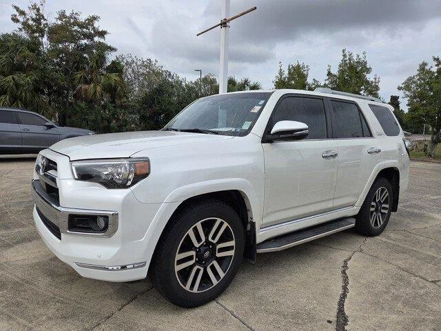 Used 2020 Blizzard Pearl Toyota Limited image 1