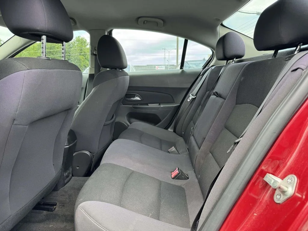 Used 2014 Red Chevrolet 1LT image 14