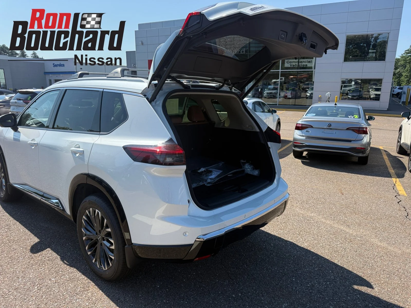New 2026 Everest White Pearl Tricoat Nissan Platinum image 40