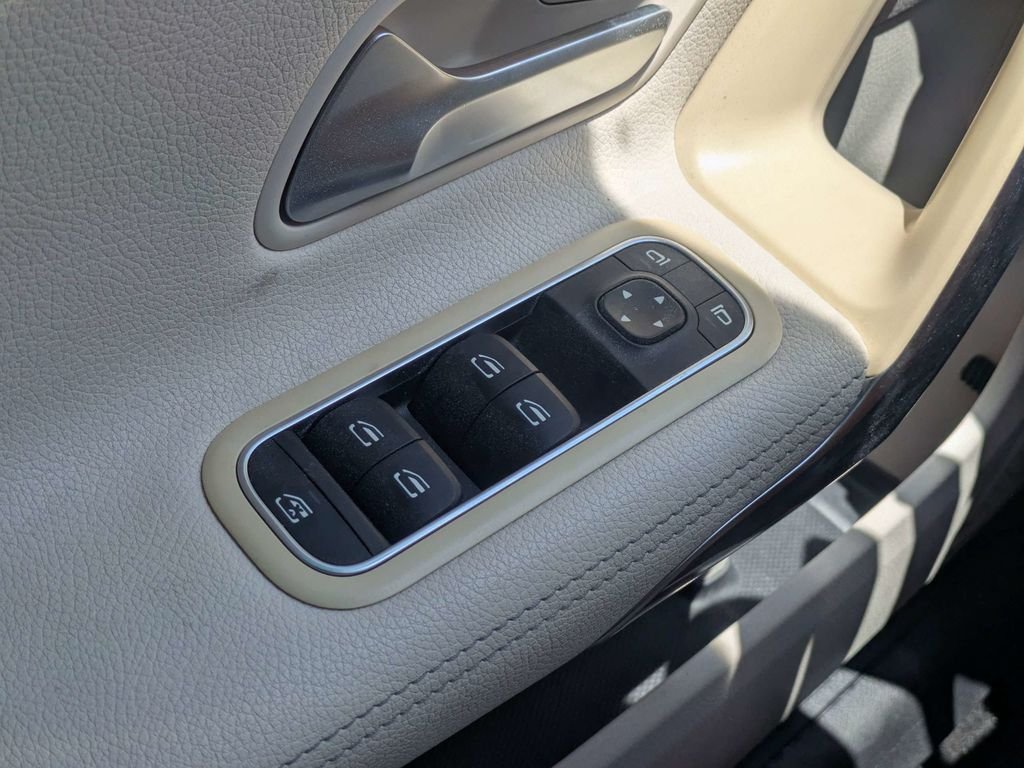 Used 2022 Blue Mercedes-Benz CLA 250 image 23