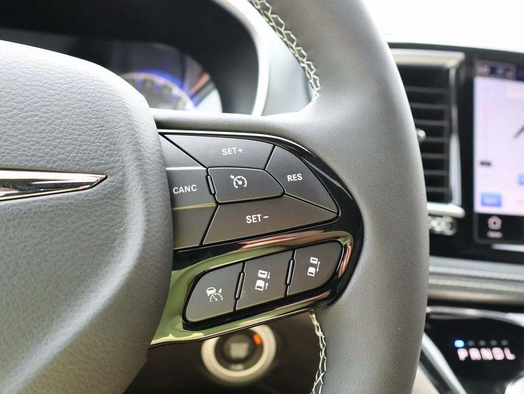 2026 Chrysler Pacifica Limited - Photo 28