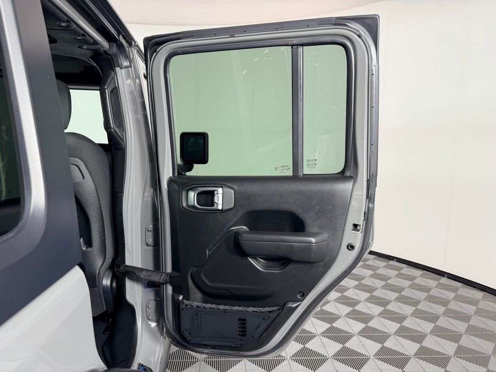 Used 2022 Gray Jeep Unlimited Rubicon 4xe image 34