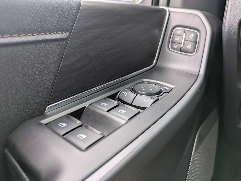 New 2026 Carbonized Gray Metallic Ford Lariat image 29