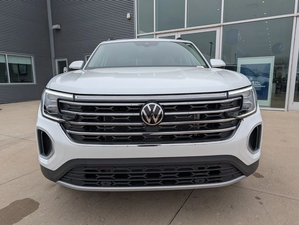 New 2026 White/off-white Volkswagen 2.0T SE w/Technology image 8