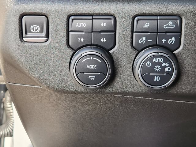 2025 Chevrolet Silverado 2500HD ZR2 - Photo 21