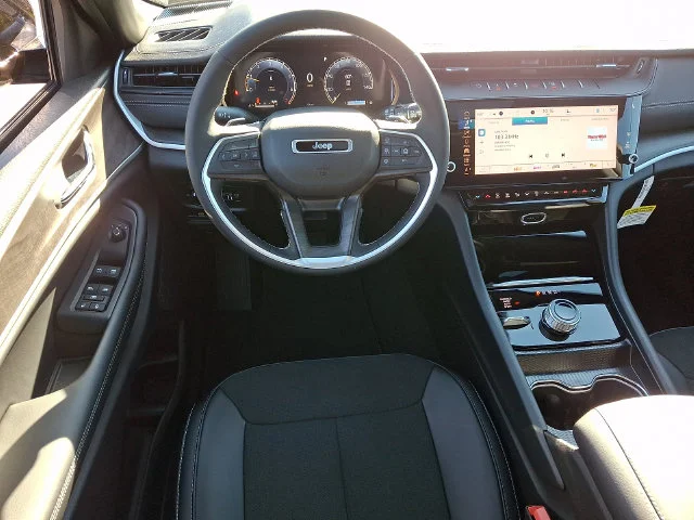 New 2026 Gray Jeep Altitude image 8