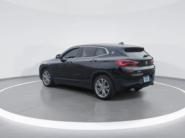 Used 2022 Black BMW sDrive28i image 6