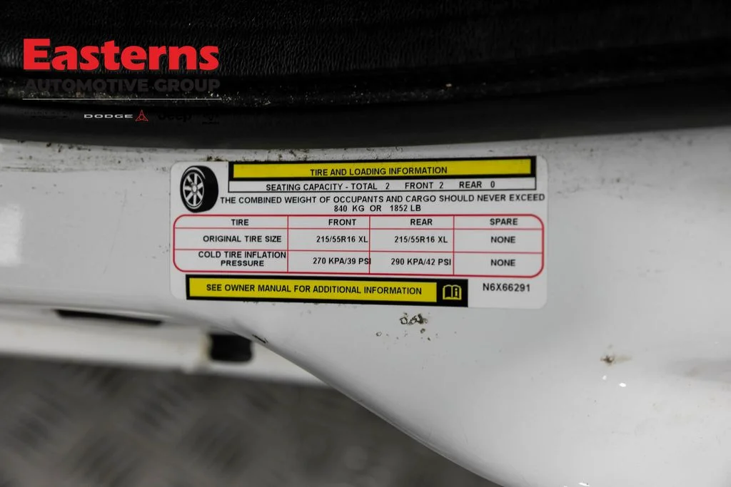 Used 2022 White Ram Base image 32