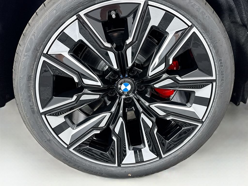 Used 2026 Gray Metallic BMW 30 xDrive image 33