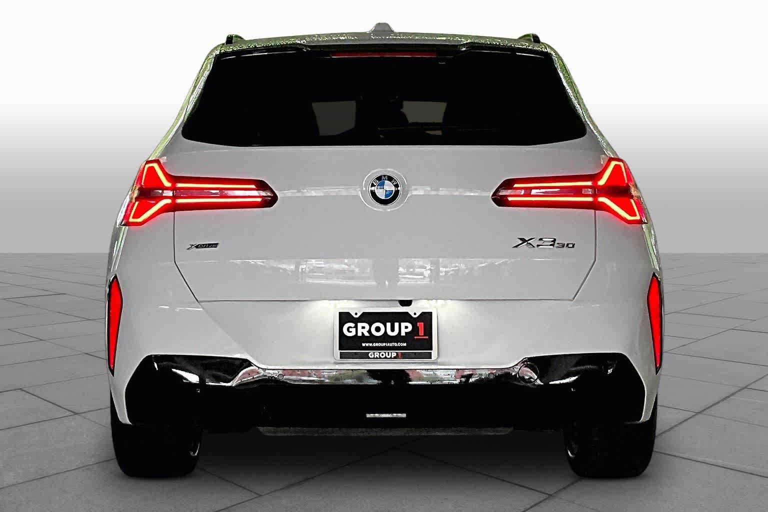 Used 2025 Alpine White BMW 30 xDrive image 4