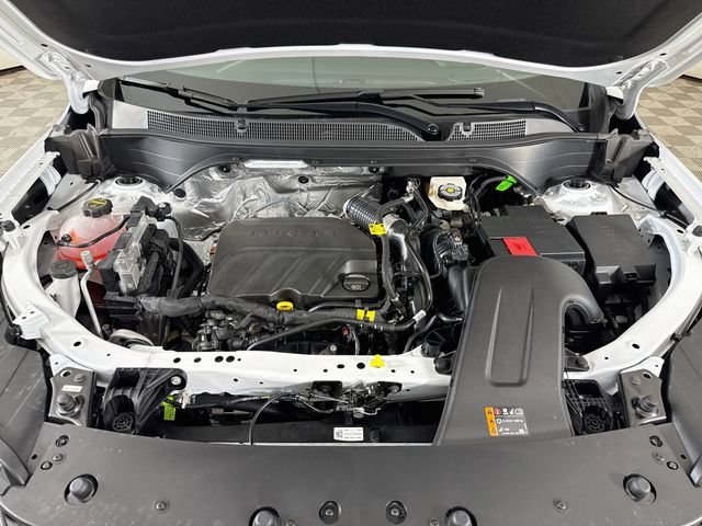 New 2026 Summit White Chevrolet LT image 30