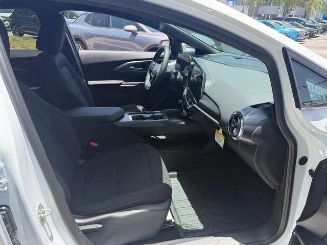 New 2026 Summit White Chevrolet LT image 6