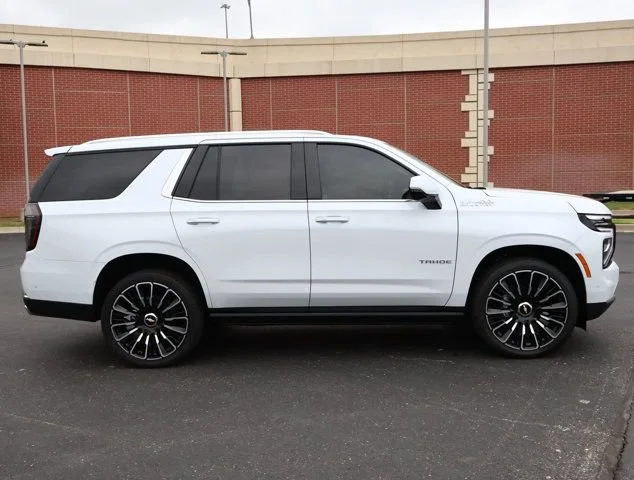 New 2026 Polar White Tricoat Chevrolet High Country image 40