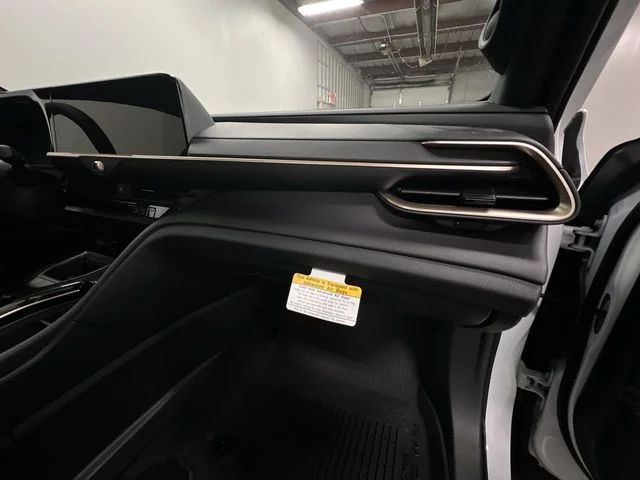 New 2026 Oxygen White <sup>1</sup> Toyota  Limited image 31