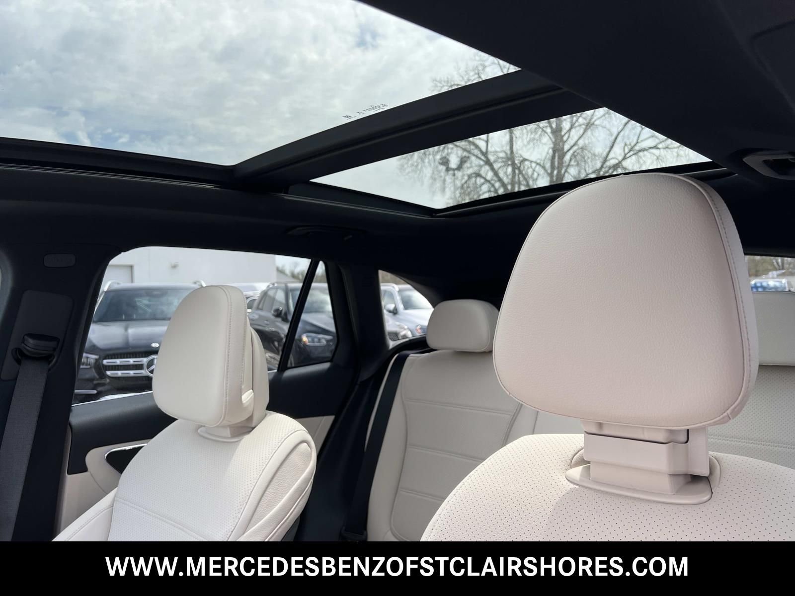 New 2026 Polar White Mercedes-Benz GLC 300 image 21