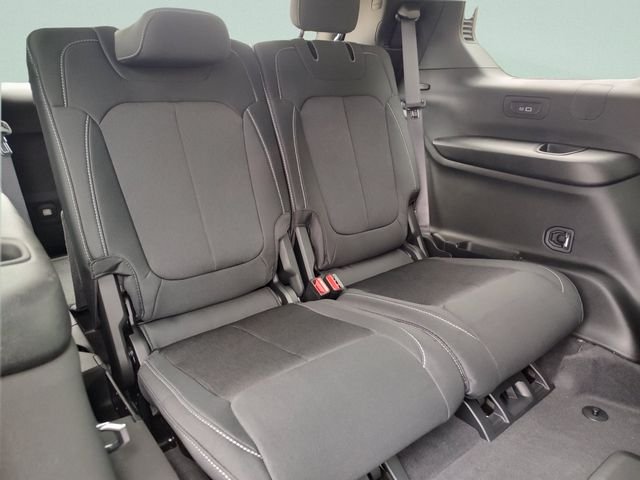 New 2026 Baltic Gray Metallic Clear-Coat Exterior Paint Jeep Laredo image 33