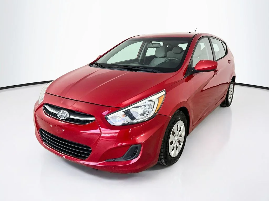 Used 2015 Red Hyundai GS image 3