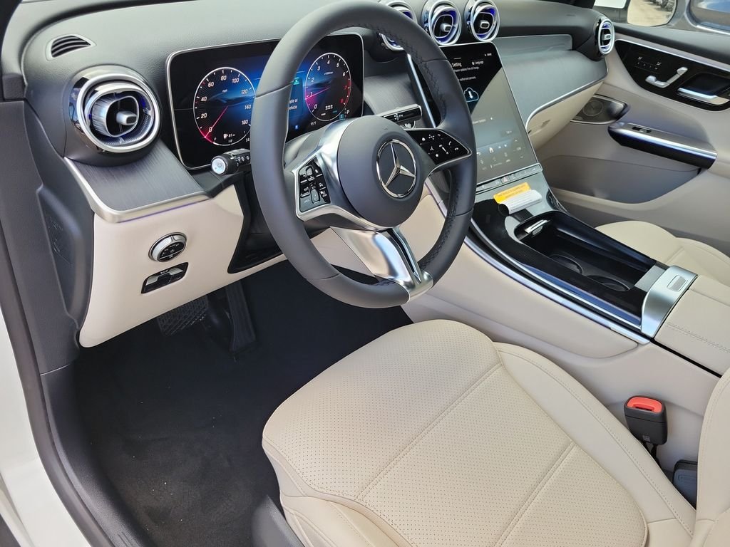 New 2027 Polar White Mercedes-Benz GLC 300 image 18