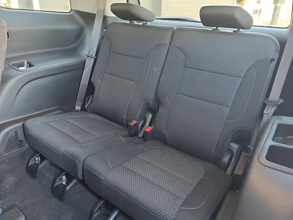 Used 2023 White GMC SLE image 12