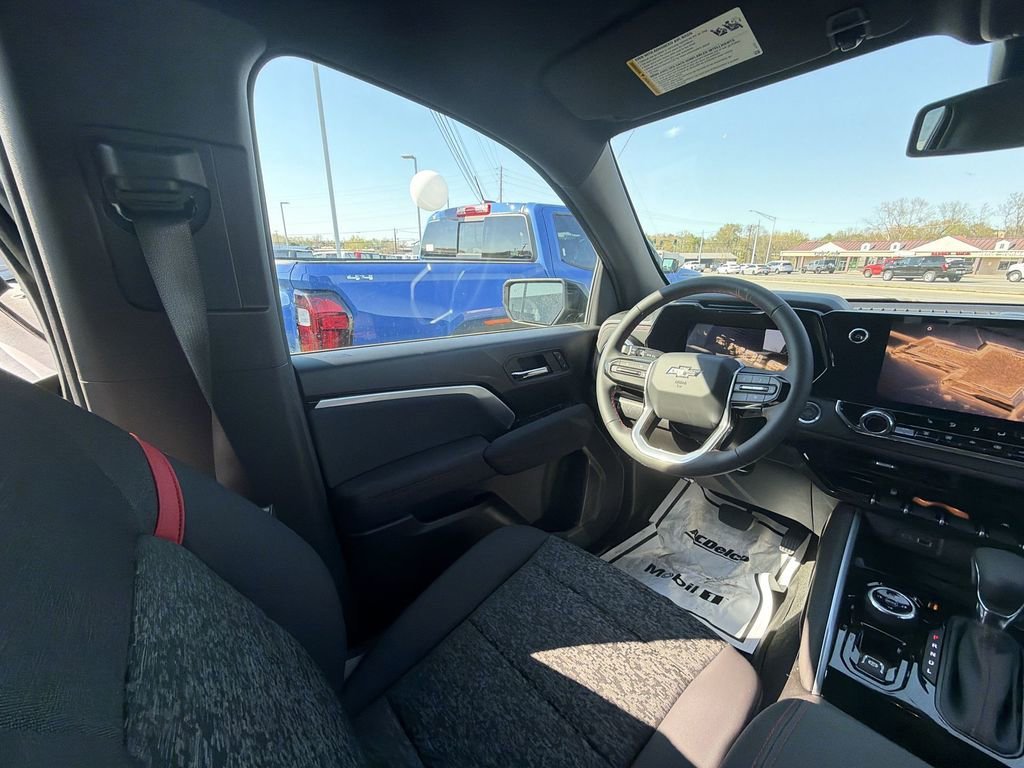 2026 Chevrolet Colorado Z71 - Photo 15