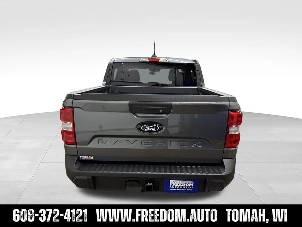 New 2026 Carbonized Gray Metallic Ford XLT image 5