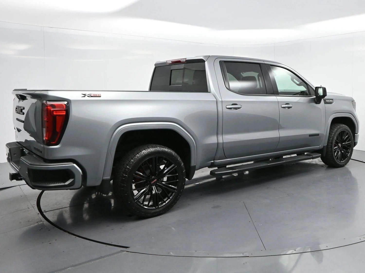 Used 2026 Sterling Metallic GMC Elevation image 7