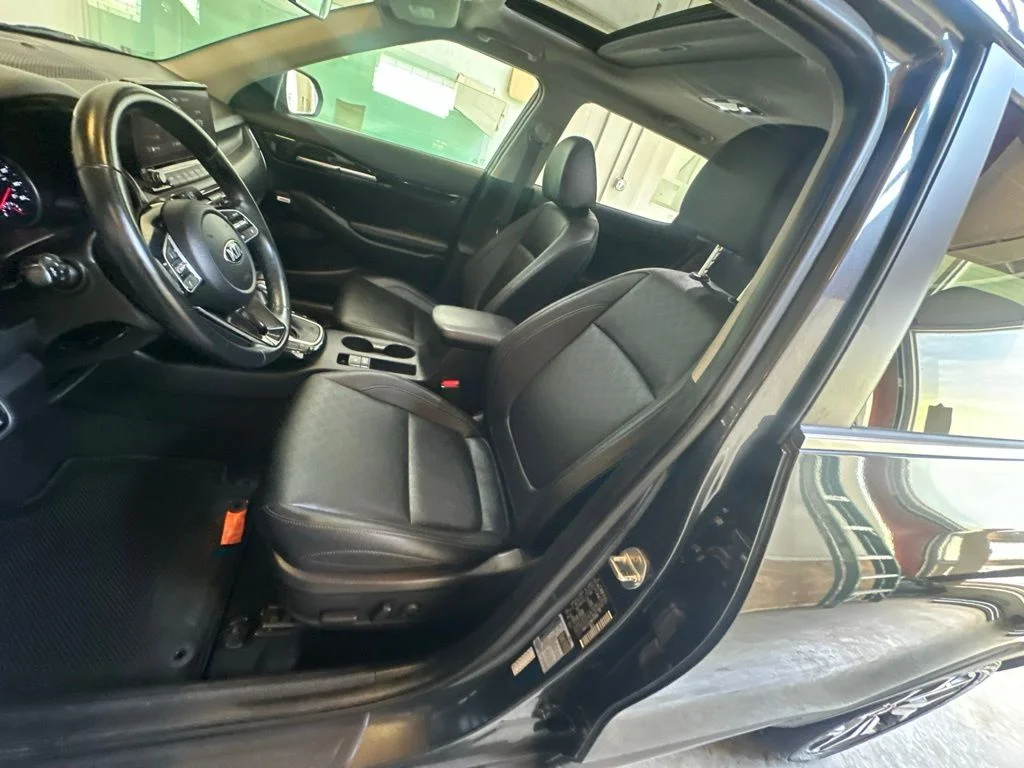 Used 2021 Gray Kia SX image 9