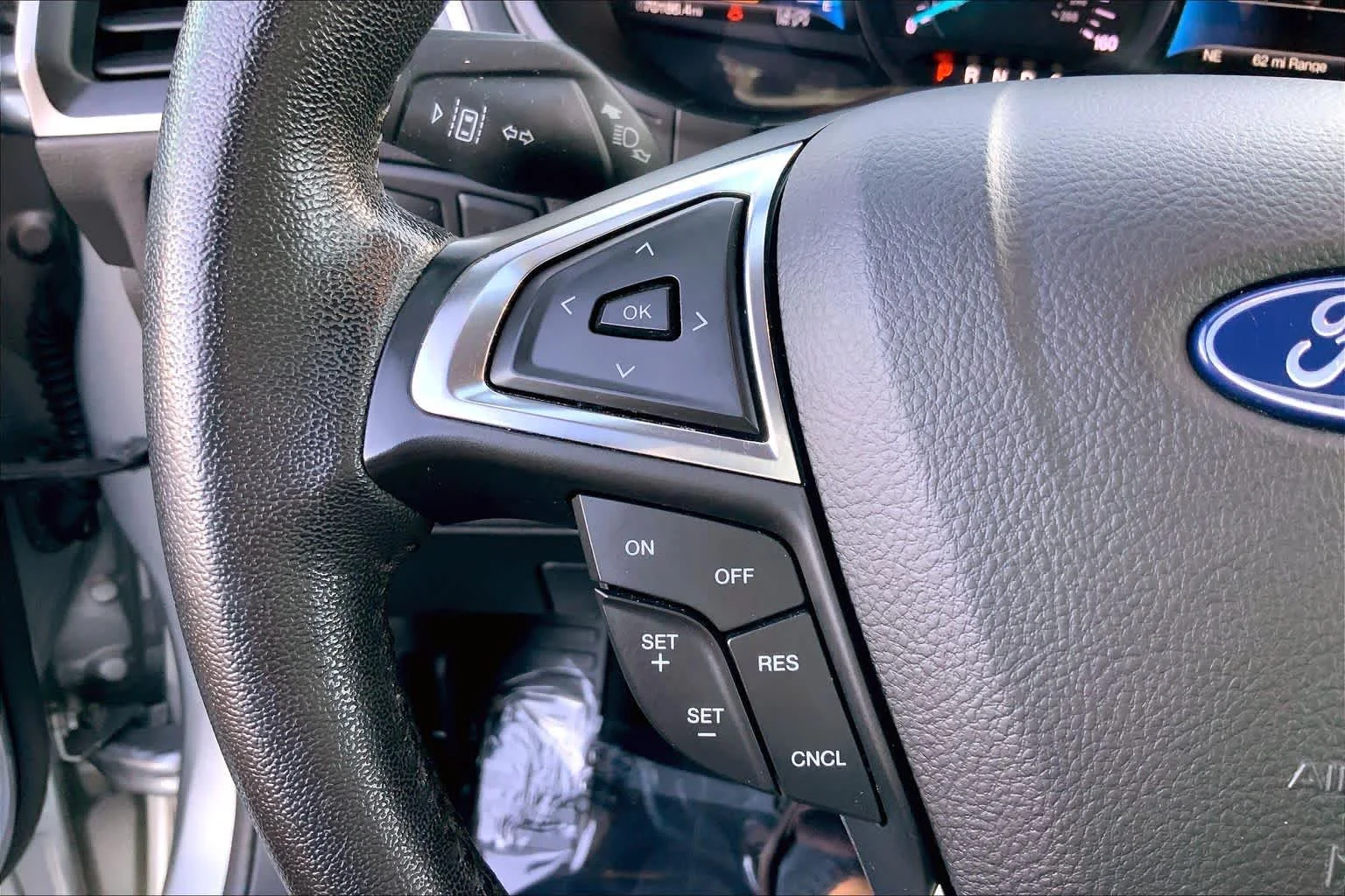 Used 2022 Iconic Silver Metallic Ford SEL image 22