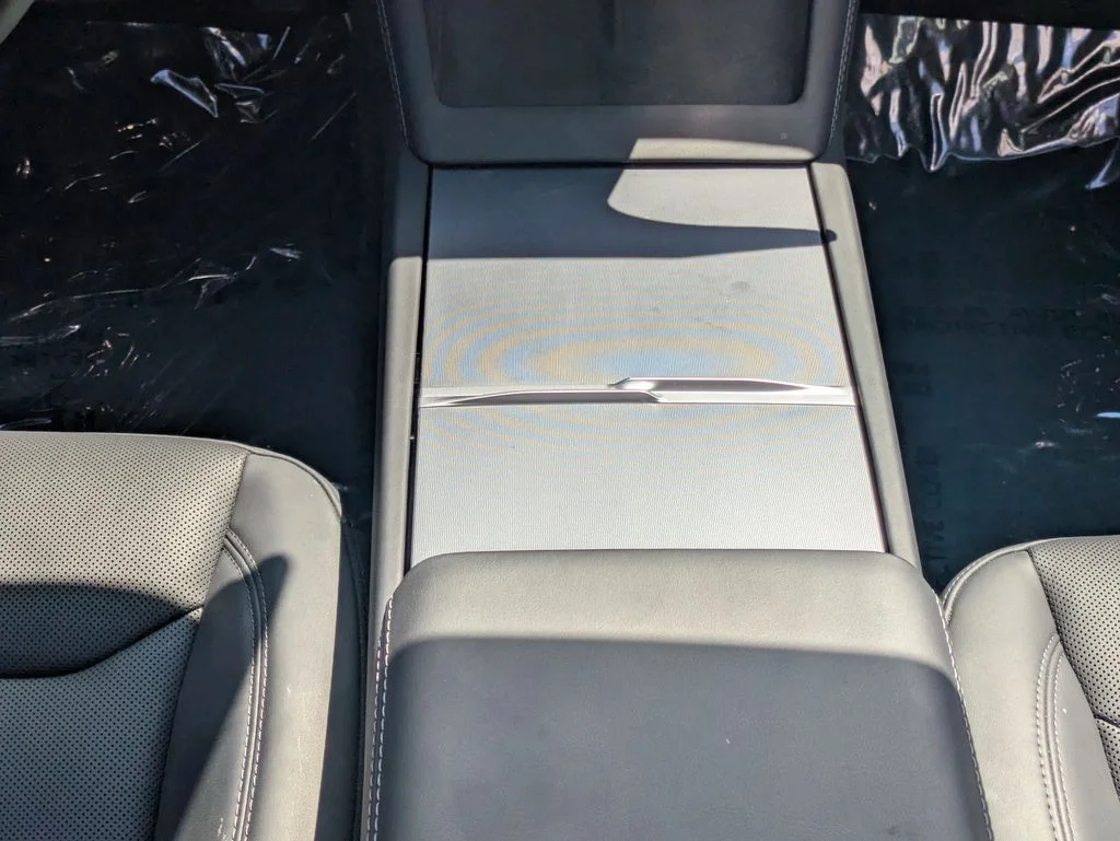 Used 2025  Tesla Long Range image 18