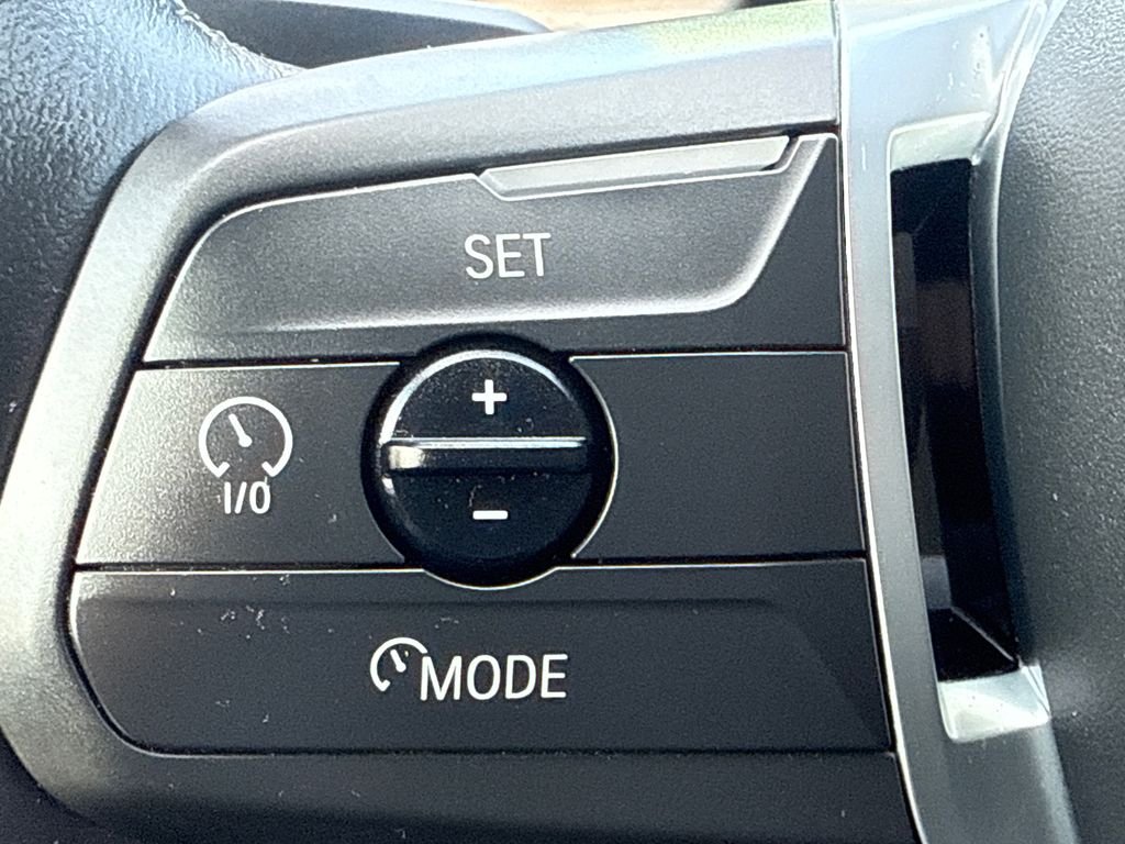 Used 2023 Gray BMW xDrive28i image 29