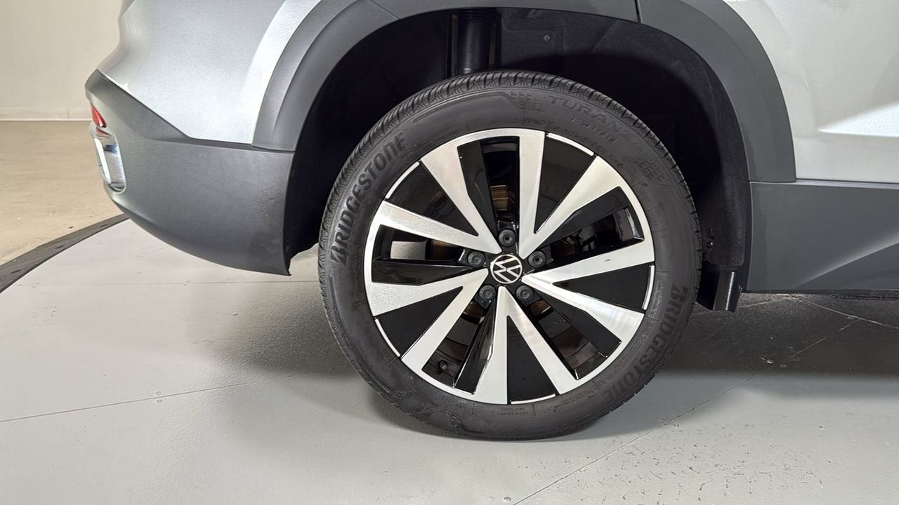 Used 2022  Volkswagen 1.5T SE image 22