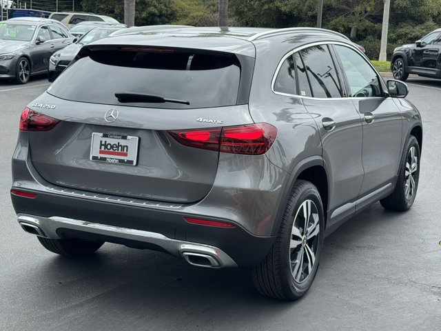 Used 2026 Mountain Grey Metallic Mercedes-Benz GLA 250 image 11