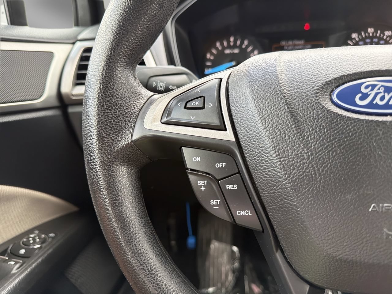 Used 2019 Oxford White Ford S image 25