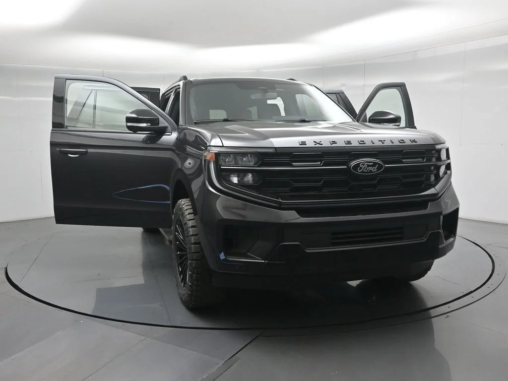 New 2026 Dark Matter Gray Metallic Ford Platinum image 29