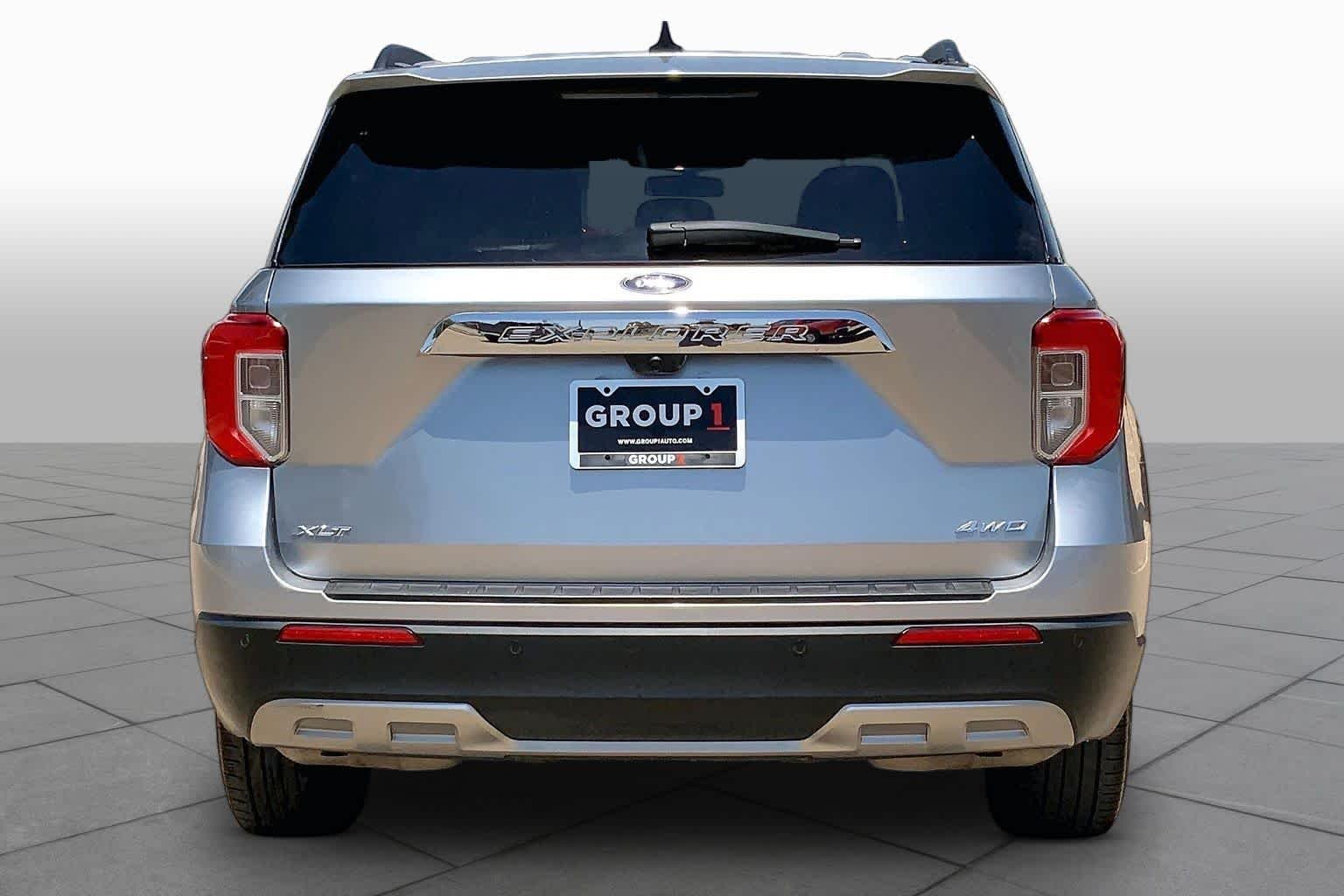 Used 2023 Iconic Silver Metallic Ford XLT image 5