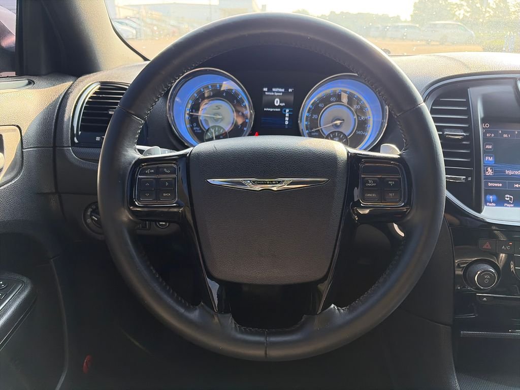 Used 2014 Ivory Chrysler S image 15