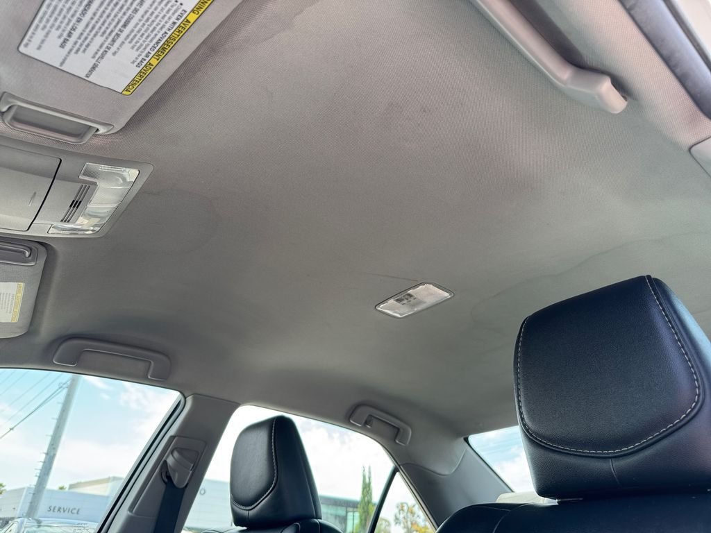 Used 2014 White Toyota SE image 20