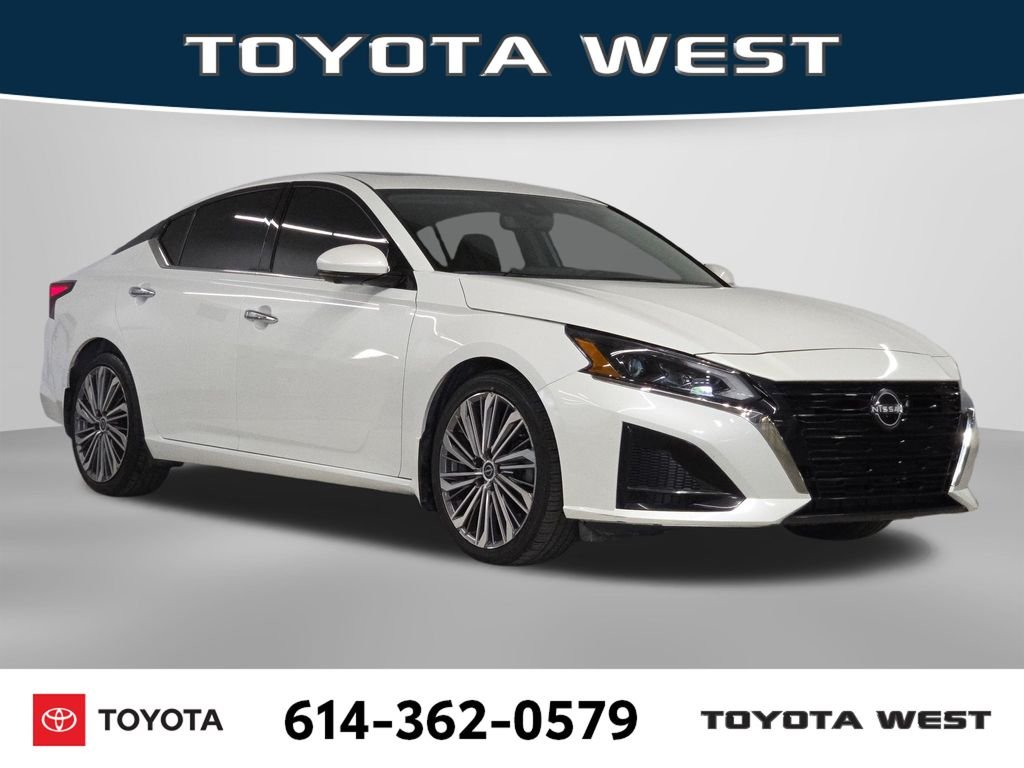 Used 2023 White Nissan 2.5 SL image 4
