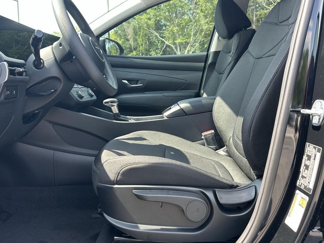 New 2026 Phantom Black Hyundai SE image 9