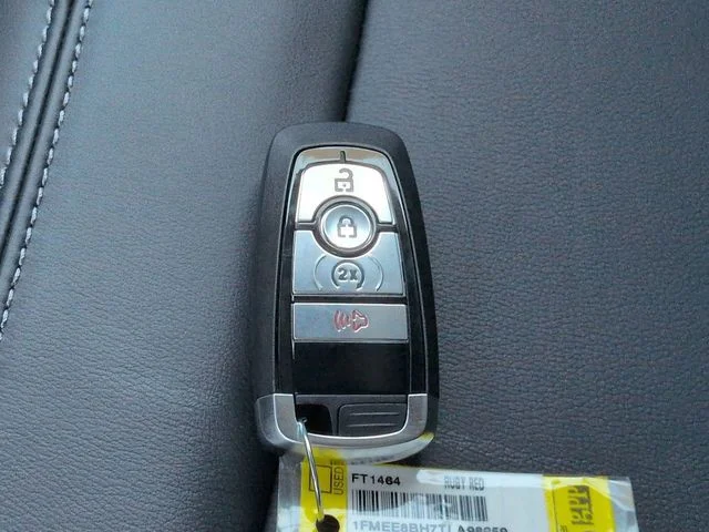 New 2026 Ruby Red Metallic Tinted Clearcoat Ford Outer Banks® image 28