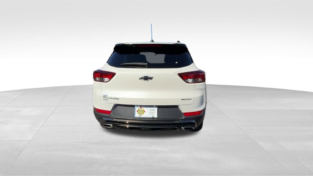 Used 2023 Pearl Chevrolet ACTIV image 5