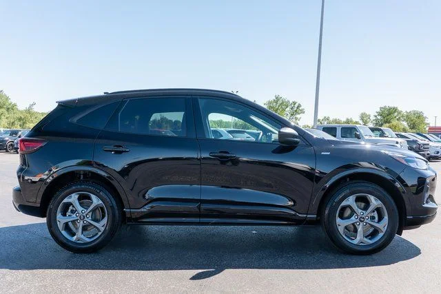 Used 2024 Black Ford ST-Line image 5